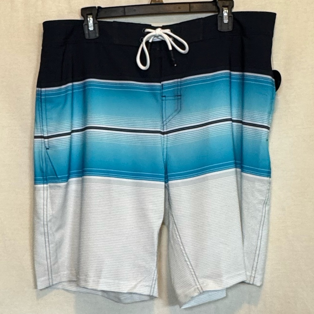 G-42 Men’s No Boundaries NWT Blue & White Stripe‎ Summer Swim Board Shorts Sz 36